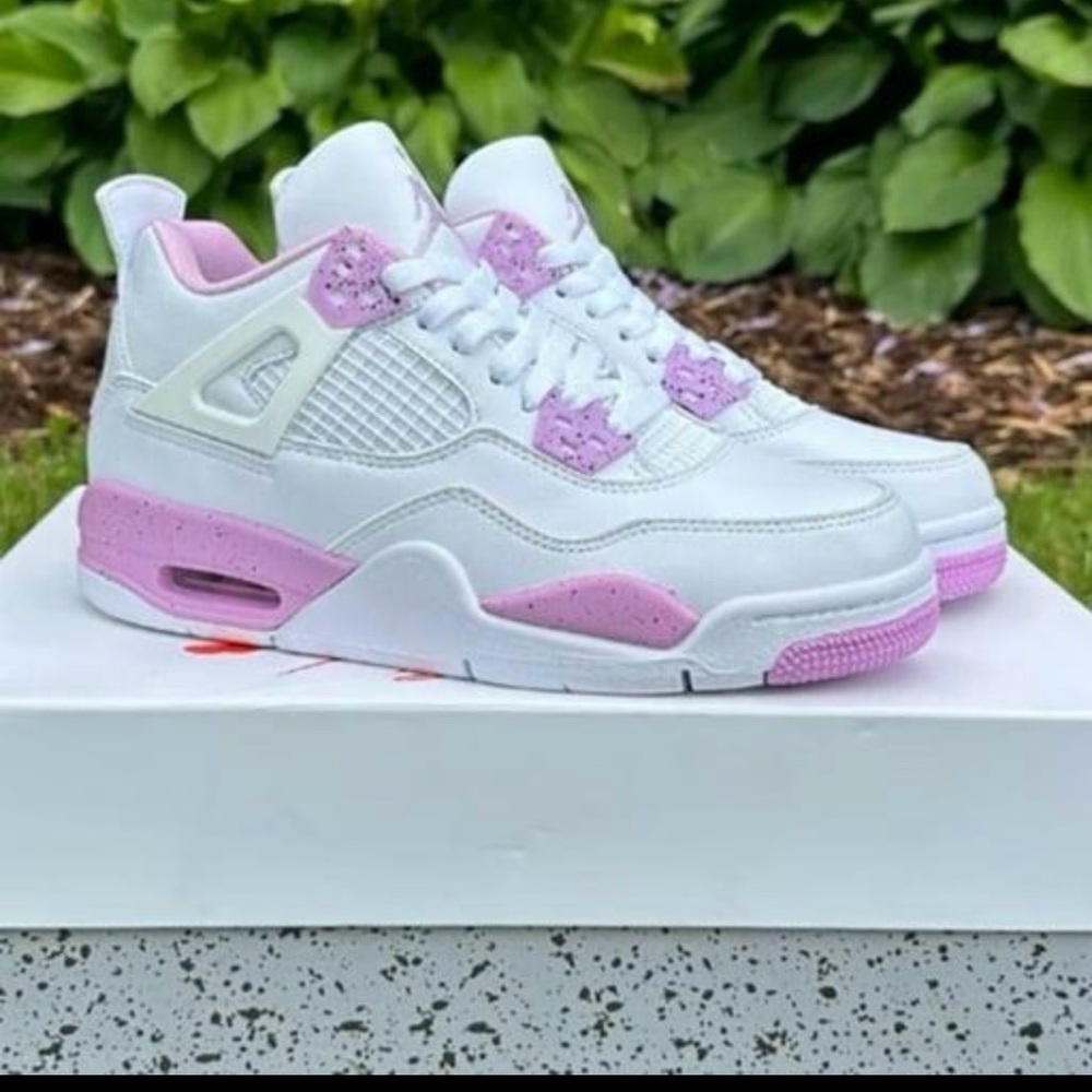 Pink Oreo Jordan 4’s